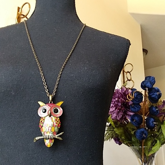 Large Embellished Owl Necklace Pendant - Picture 12 of 17
